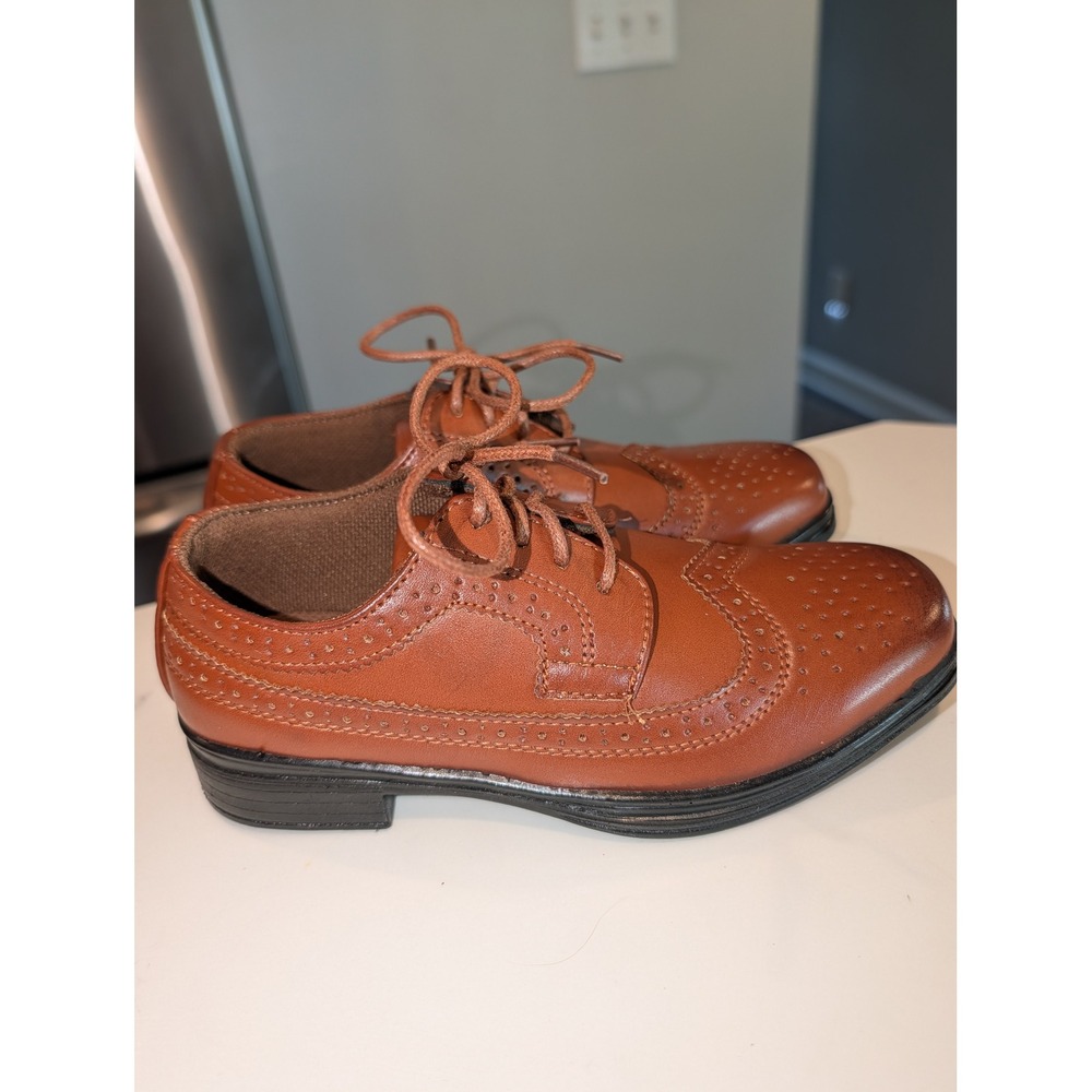 Deer Stags Ace Boys Size 2M Brown Wingtip Oxford Dress Shoes Brogue Preppy